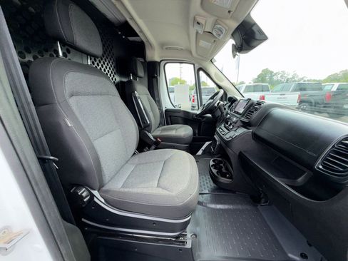 Used 2025 RAM ProMaster 2500 w/ U-Haul Equipment Group FWD image 25