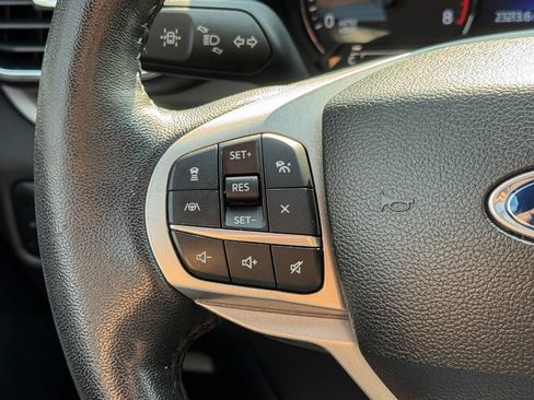 Used 2023 Ford Explorer XLT w/ Equipment Group 202A AWD/4WD image 27