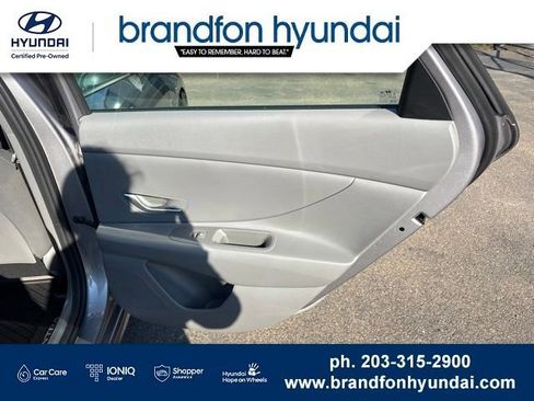 Used 2026 Hyundai Elantra Hybrid FWD image 9
