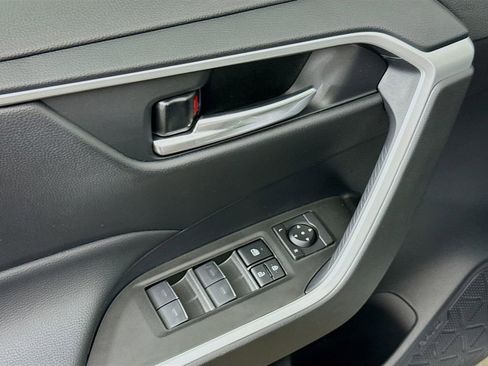 Used 2025 Toyota RAV4 XLE w/ Convenience Package image 12