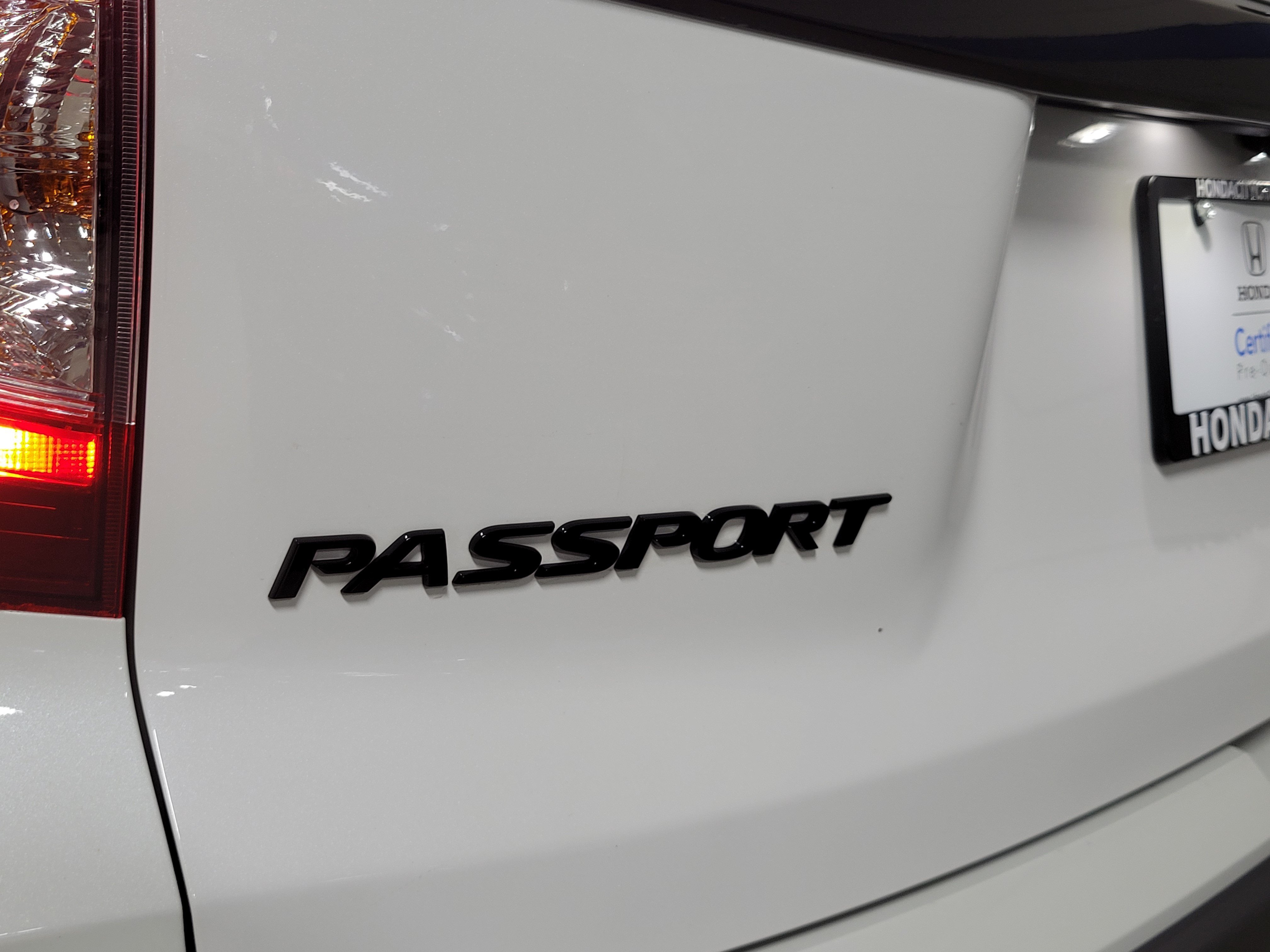 Certified 2025 Honda Passport Black Edition image 6