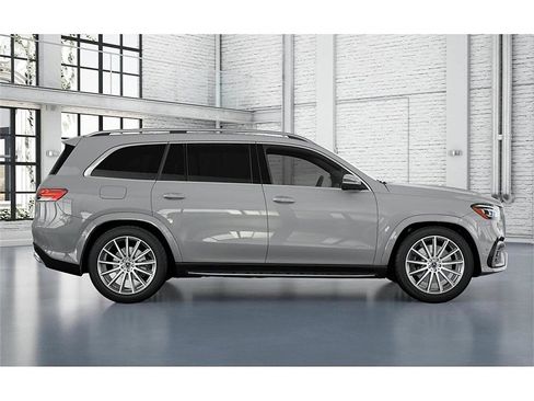 New 2026 Mercedes-Benz GLS 580 4MATIC image 2