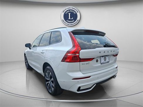 Certified 2025 Volvo XC60 B5 Plus image 4
