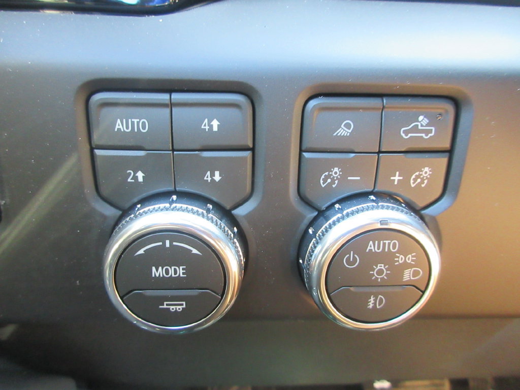 New 2026 GMC Sierra 1500 AT4 w/ AT4 Premium Package AWD/4WD image 17