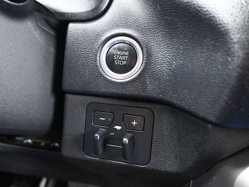 Used 2022 Toyota Tundra SR5 w/ SR5 Convenience Package image 32