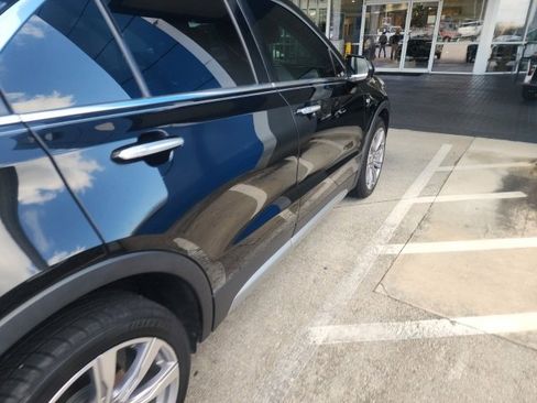 Used 2019 Cadillac XT4 Premium Luxury image 9