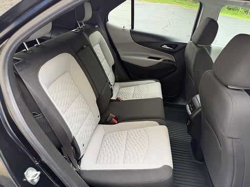 Used 2020 Chevrolet Equinox LS w/ LS Convenience Package FWD image 17