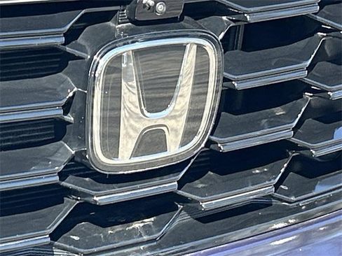 Used 2023 Honda Pilot Elite image 11