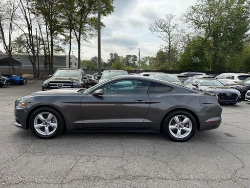 Used 2015 Ford Mustang Coupe image 8