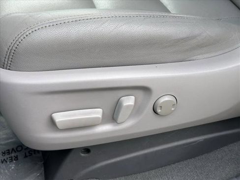 Used 2020 Toyota Sienna XLE w/ XLE Navigation Package image 22