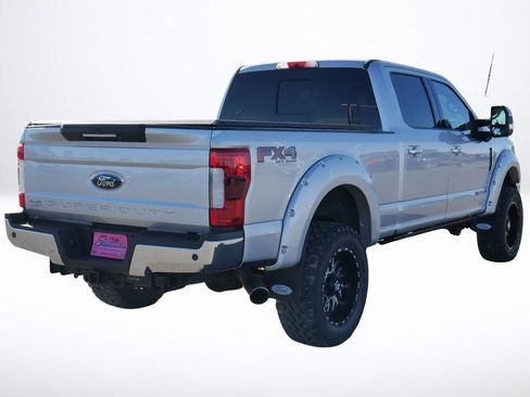 Used 2017 Ford F250 Lariat w/ Lariat Ultimate Package image 4