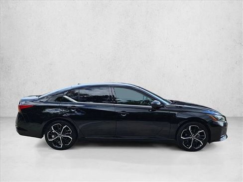 Used 2024 Nissan Altima 2.5 SR FWD image 4