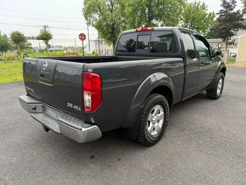 Used 2010 Nissan Frontier SE w/ SE Value Truck Pkg image 6