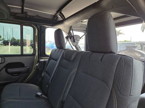 Used 2025 Jeep Wrangler Unlimited Sport AWD/4WD image 21