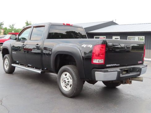 Used 2013 GMC Sierra 2500 SLE w/ SLE Preferred Package AWD/4WD image 4