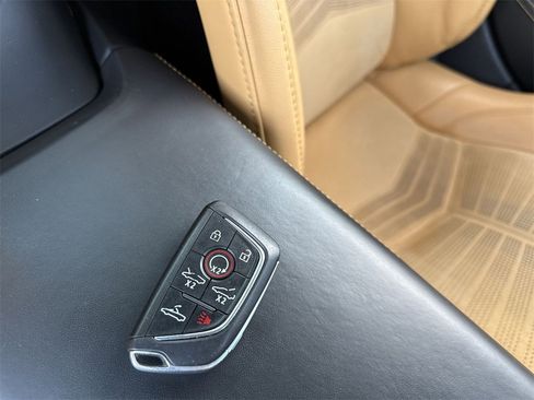 Used 2023 Chevrolet Corvette Stingray Premium Conv w/ Z51 Performance Package image 30