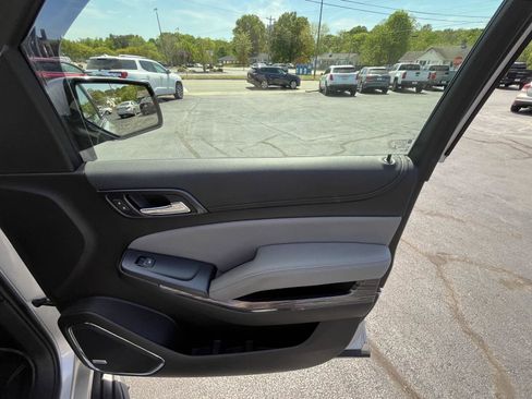 Used 2017 Chevrolet Tahoe LT image 18