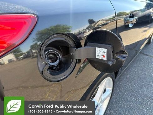 Used 2014 Ford Focus Titanium FWD image 10
