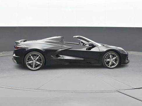 Used 2021 Chevrolet Corvette Stingray Premium Conv w/ Z51 Performance Package RWD image 17