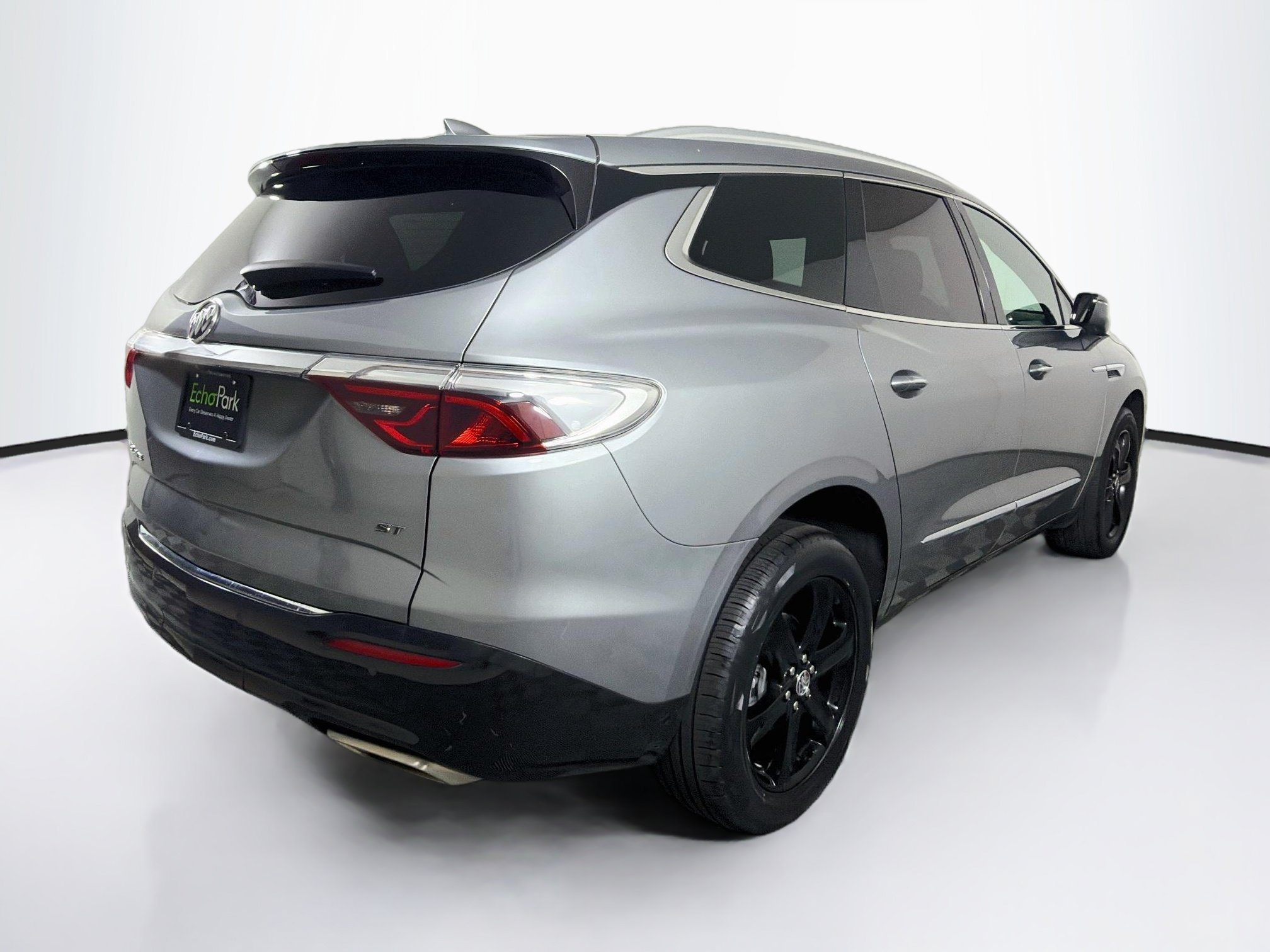 Used 2024 Buick Enclave Essence w/ Sport Touring Edition FWD image 9