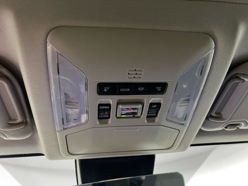 Used 2025 Toyota RAV4 XLE w/ Convenience Package FWD image 21