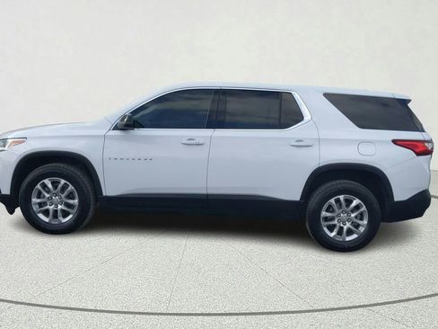 Used 2021 Chevrolet Traverse LS image 4