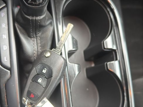 Used 2021 Chevrolet TrailBlazer LS image 34