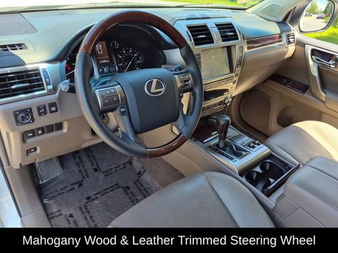 Used 2015 Lexus GX 460 w/ Premium Package AWD/4WD image 11