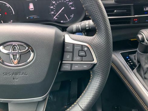 Used 2024 Toyota Sienna XLE Woodland Edition image 24