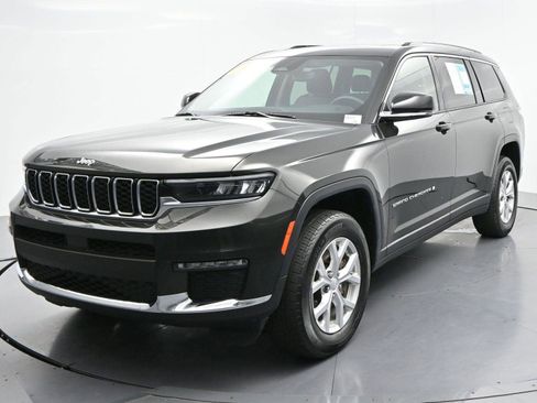 Used 2023 Jeep Grand Cherokee L Limited AWD/4WD image 3