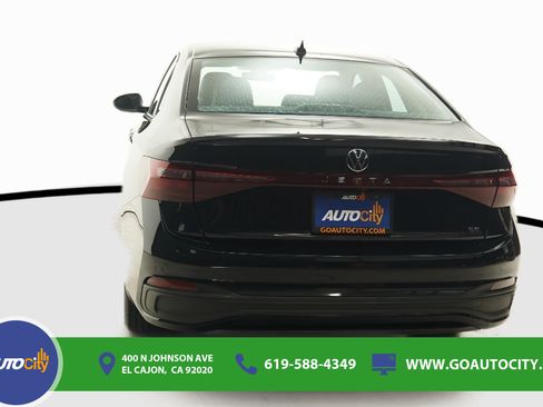 Used 2025 Volkswagen Jetta SE FWD image 15