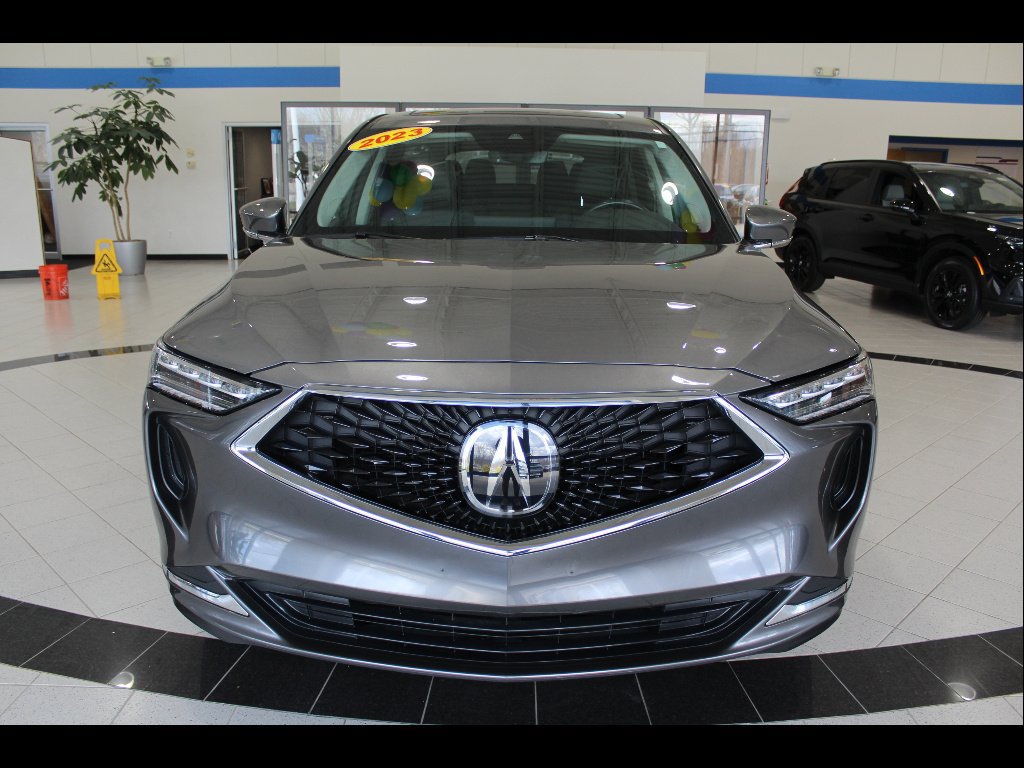 Used 2023 Acura MDX SH-AWD image 2