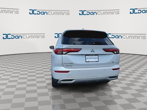 Used 2024 Mitsubishi Outlander SE FWD image 7