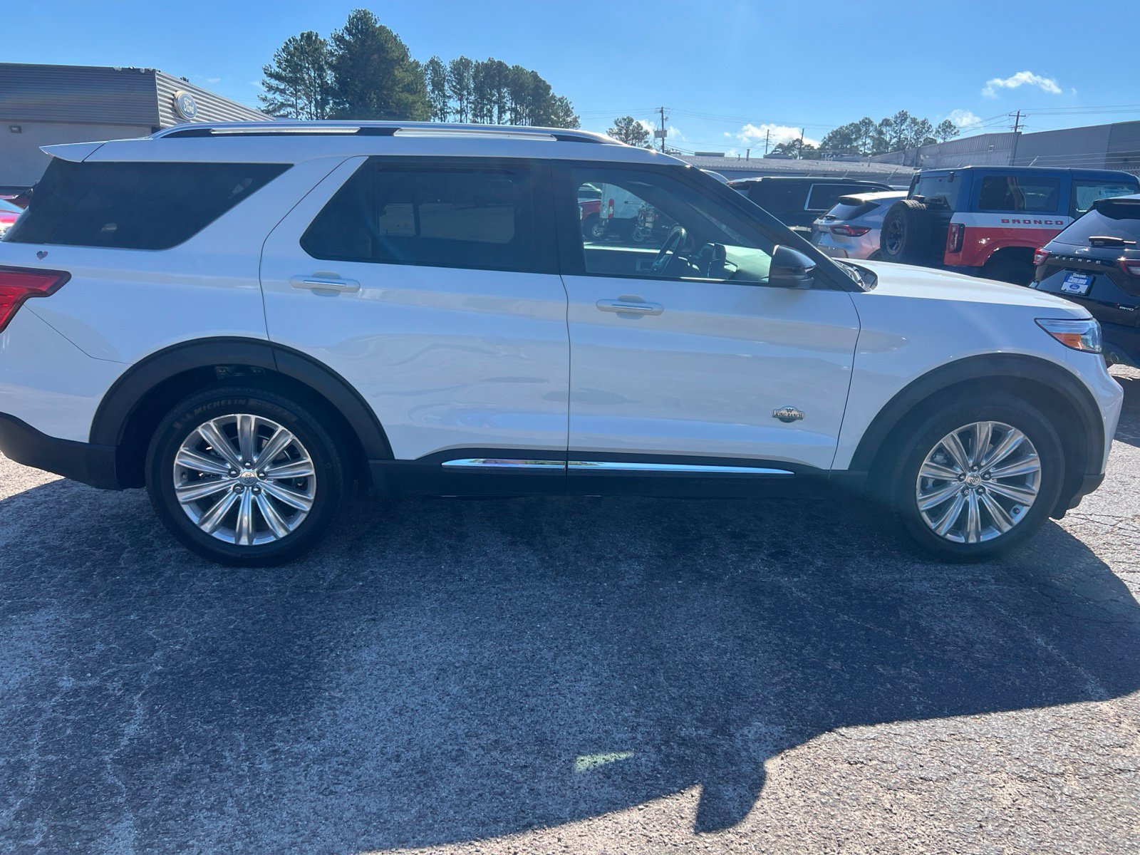 Used 2024 Ford Explorer King Ranch w/ Technology Package RWD image 16