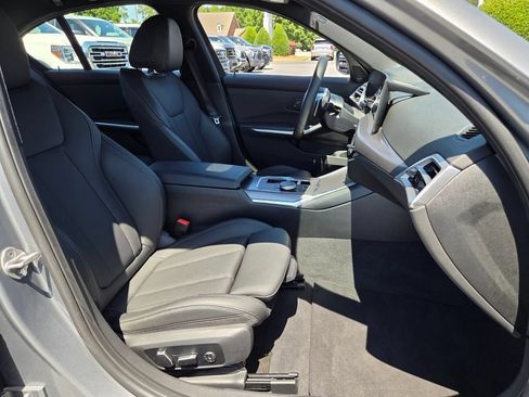 Used 2025 BMW 330i xDrive Sedan AWD/4WD image 13