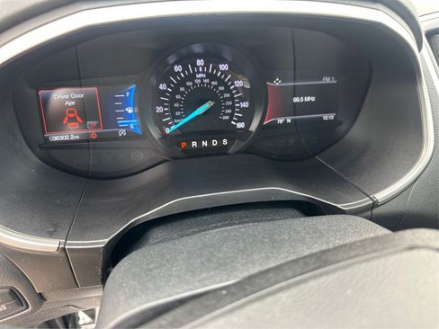 Used 2019 Ford Edge SEL w/ Equipment Group 201A AWD/4WD image 26