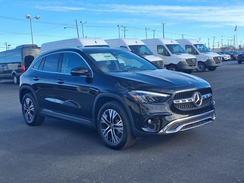 Used 2025 Mercedes-Benz GLA 250 4MATIC image 4