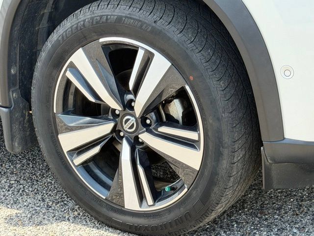 Used 2021 Nissan Rogue Platinum FWD image 9