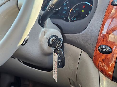 Used 2007 Toyota Sienna XLE Limited image 8