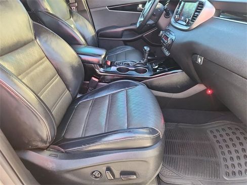 Used 2019 Kia Sorento SX image 29