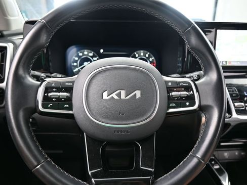 Used 2023 Kia Sorento SX image 30