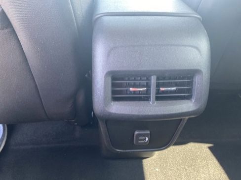 Used 2021 Chevrolet Equinox LT image 13