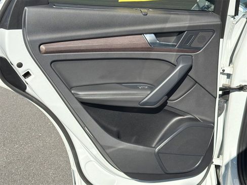 Used 2021 Audi Q5 2.0T Premium Plus w/ Premium Plus Package image 21