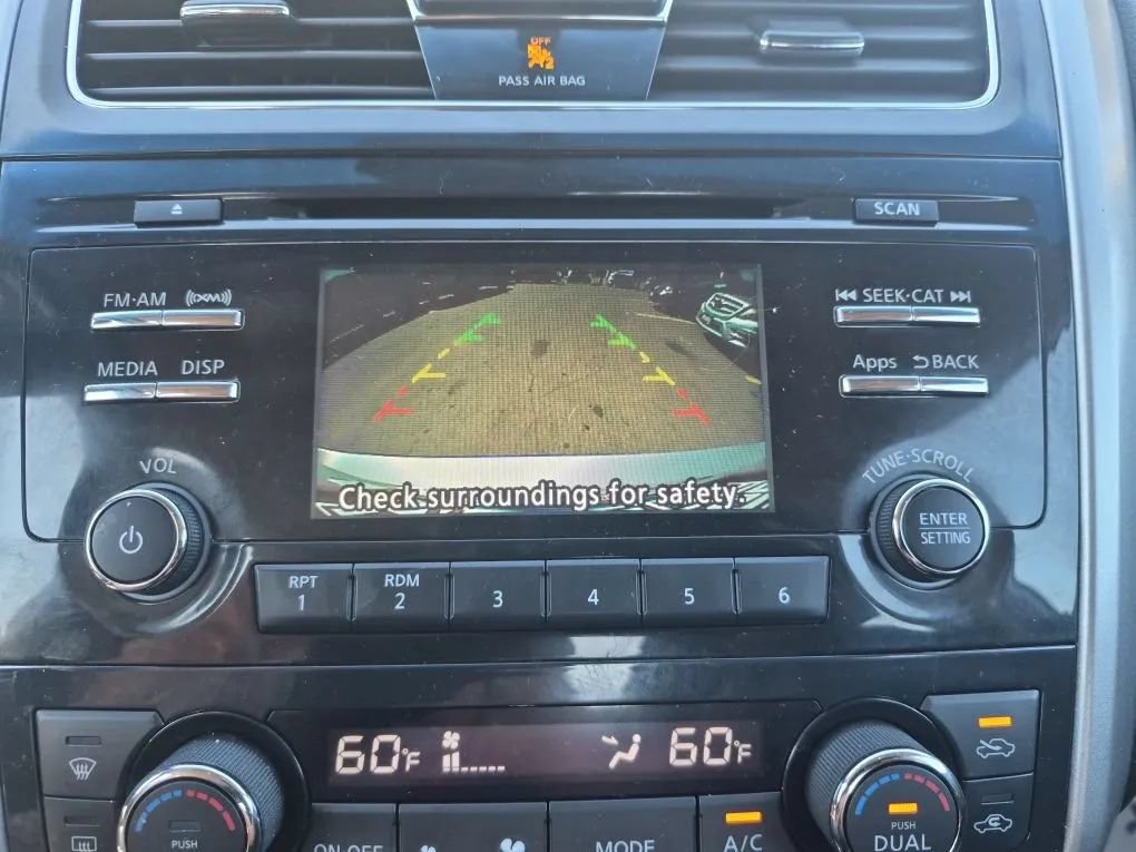 Used 2015 Nissan Altima 2.5 SV w/ Convenience Package FWD image 17