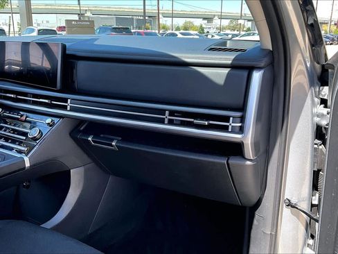 Certified 2024 Hyundai Santa Fe SE image 17