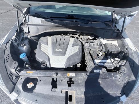 Used 2018 Hyundai Santa Fe Limited AWD/4WD image 20