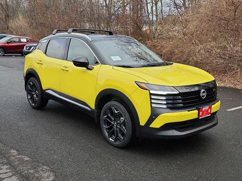 New 2026 Nissan Kicks SR w/ Cold Weather Package image 3