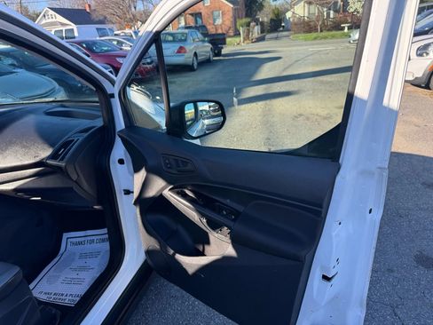 Used 2015 Ford Transit Connect XL image 16