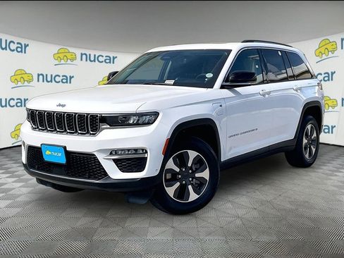 Used 2023 Jeep Grand Cherokee 4WD 4xe w/ Luxury Tech Group II image 3