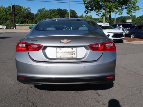 Used 2025 Chevrolet Malibu LT FWD image 9